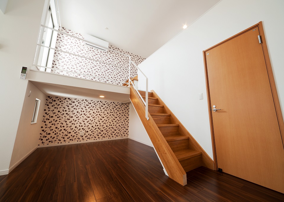 投資アパート White House24