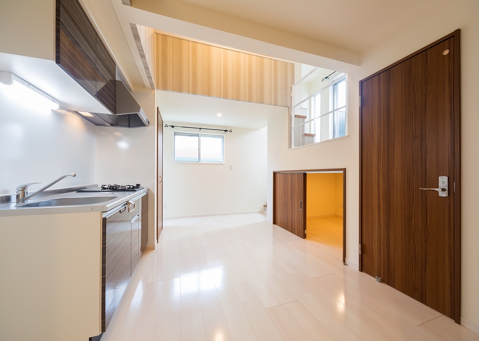 投資アパート RadIAnce鳴海12