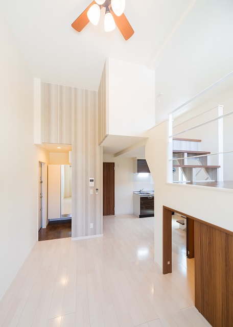 投資アパート RadIAnce鳴海20