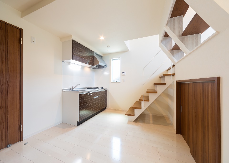 投資アパート RadIAnce鳴海21