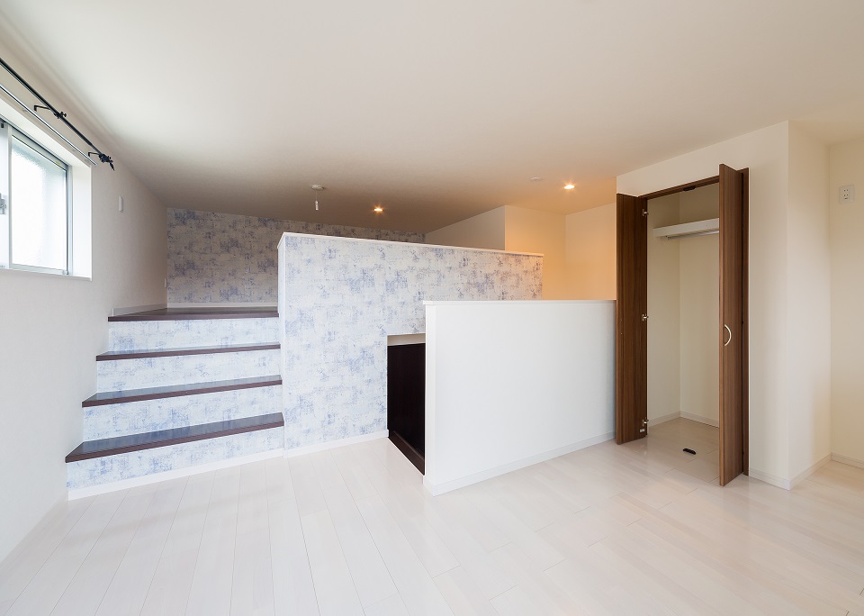 投資アパート RadIAnce鳴海23