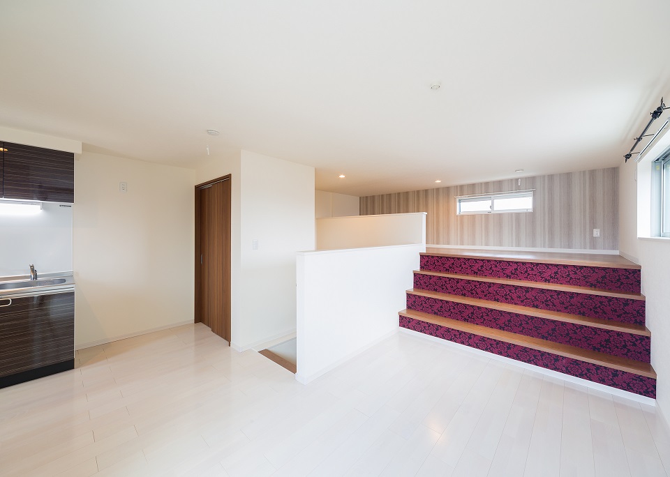 投資アパート RadIAnce鳴海27