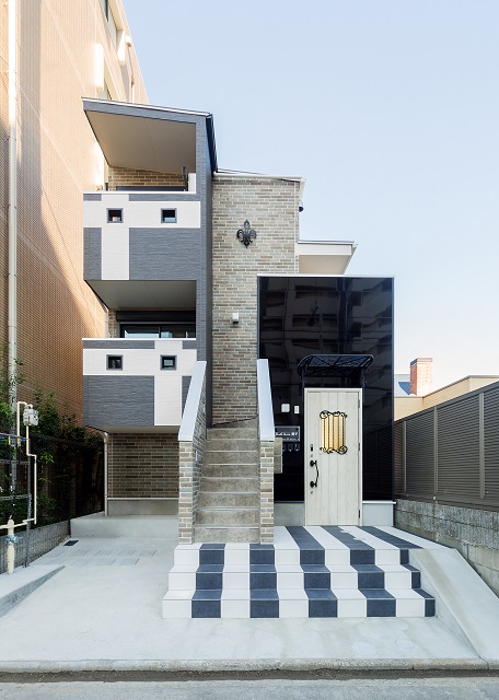 投資アパート RadIAnce荒子0