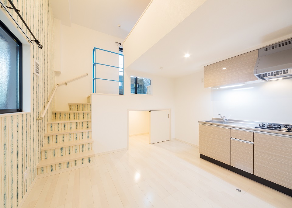 投資アパート RadIAnce荒子8