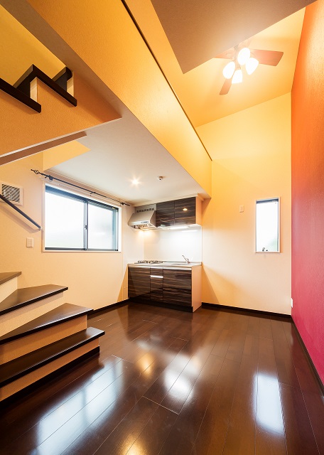 投資アパート RadIAnce荒子17