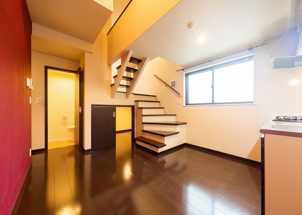 投資アパート RadIAnce荒子18