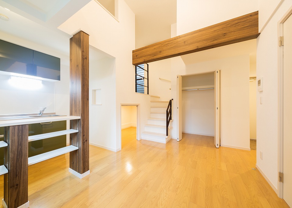 投資アパート RadIAnce庄内通12