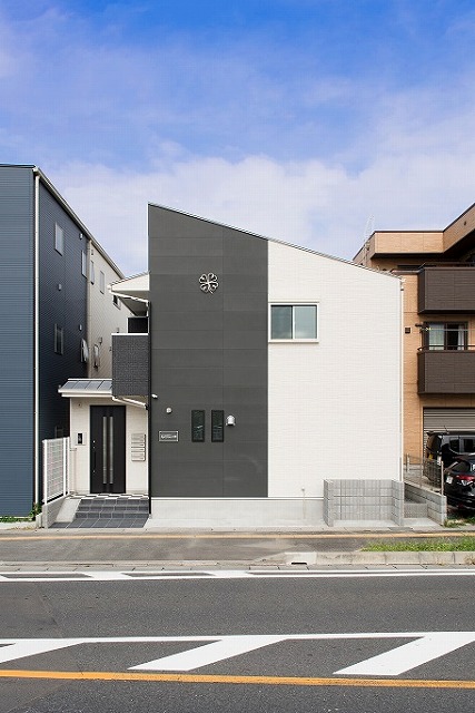 投資アパート RadIAnce三郷0