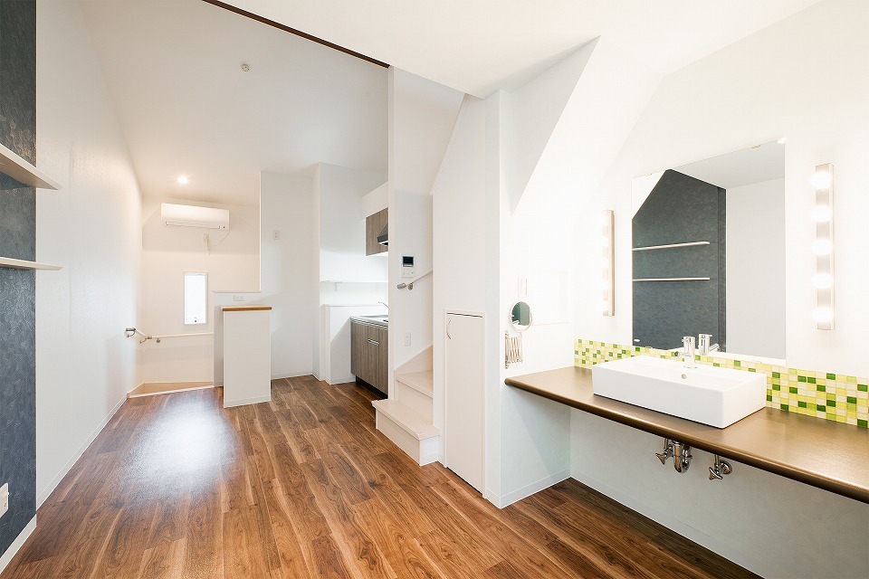 投資アパート RadIAnce三郷22