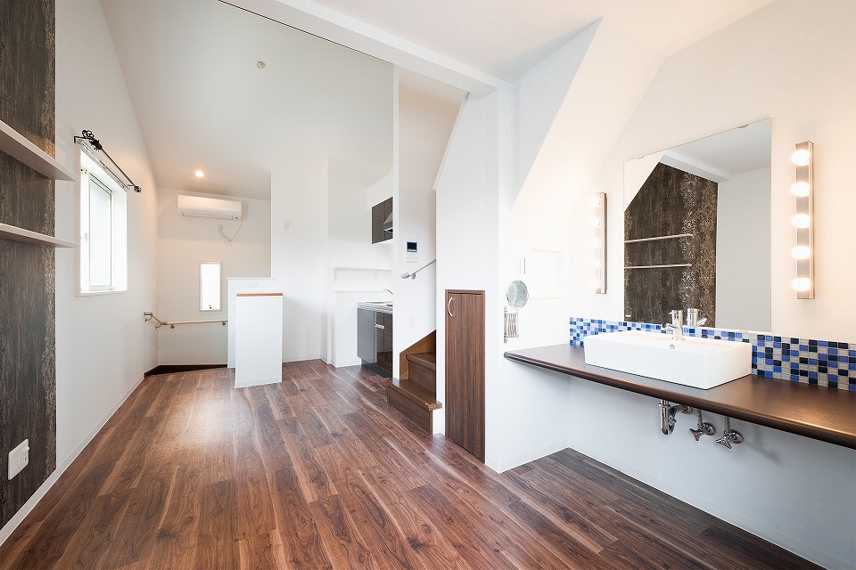 投資アパート RadIAnce三郷33