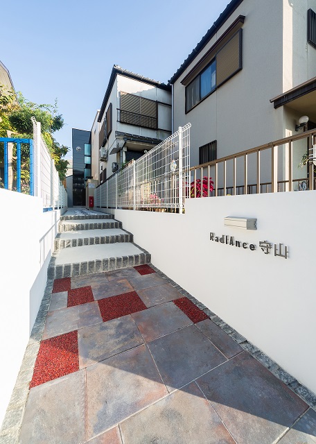 投資アパート RadIAnce守山0