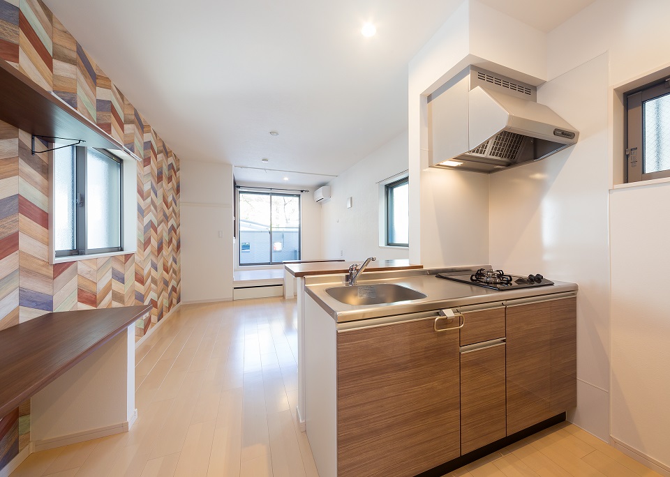 投資アパート RadIAnce白壁7