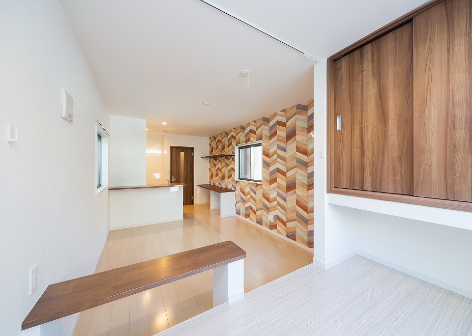 投資アパート RadIAnce白壁10