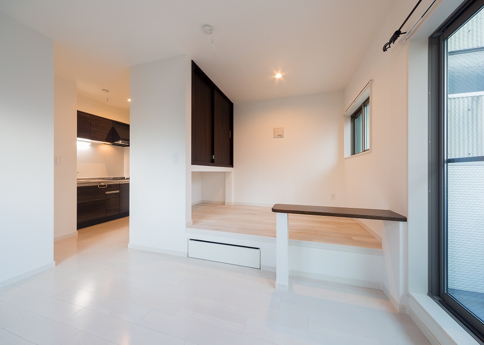 投資アパート RadIAnce白壁20