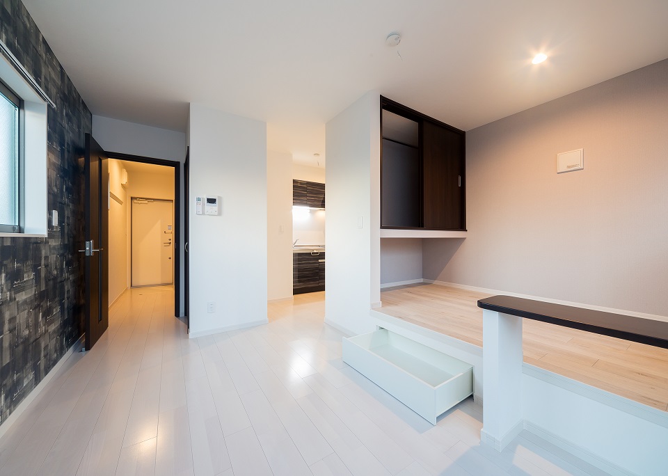 投資アパート RadIAnce白壁24