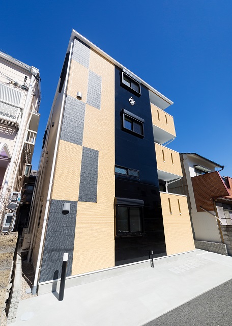 投資アパート RadIAnce浜4