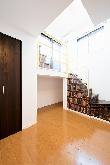 投資アパート RadIAnce大和田16