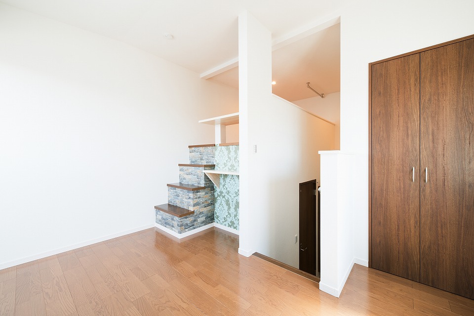 投資アパート RadIAnce大和田24