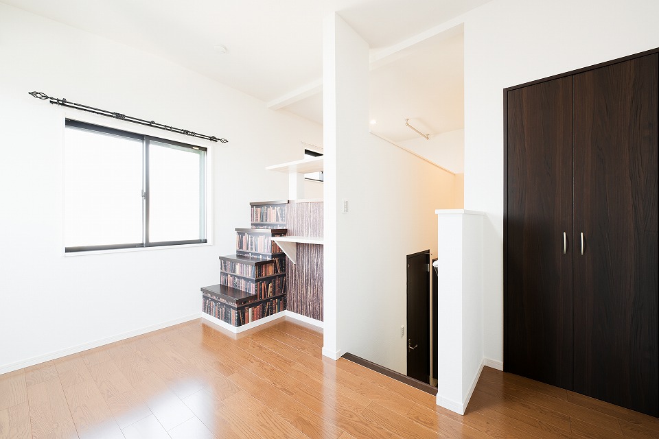 投資アパート RadIAnce大和田27