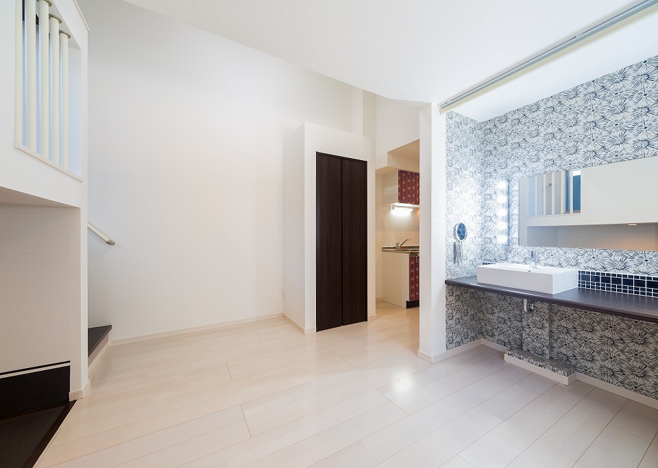 投資アパート RadIAnce築地口8