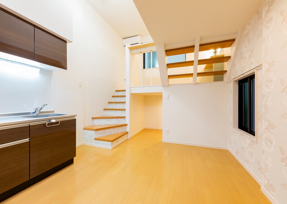 投資アパート RadIAnce神宮前15