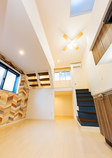 投資アパート RadIAnce神宮前18