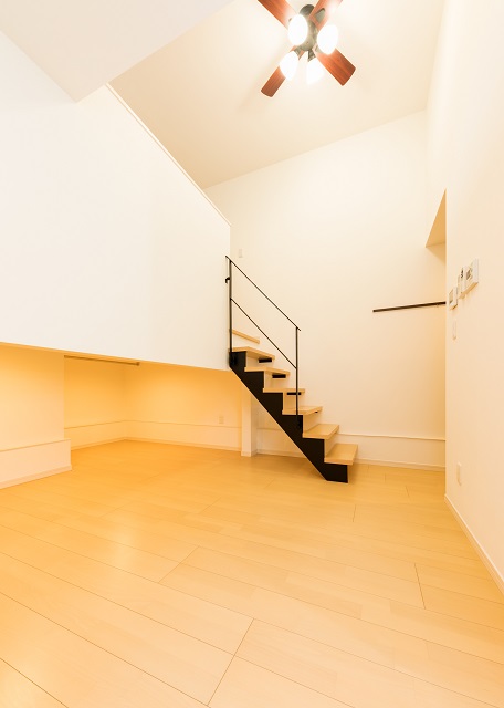 投資アパート Solid栄生15